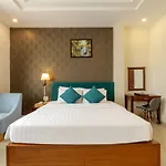 Airport Saigon Hotel - Gần ẩm thực đêm chợ Phạm Văn Hai